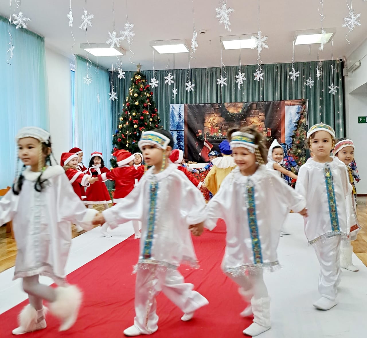 "Жаңа жылдық оқиғалар"